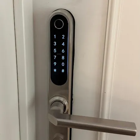 Moderni Apartman Korunni Prestige Praha アパート プラハ